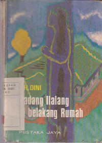 Padang ilalang di belakang